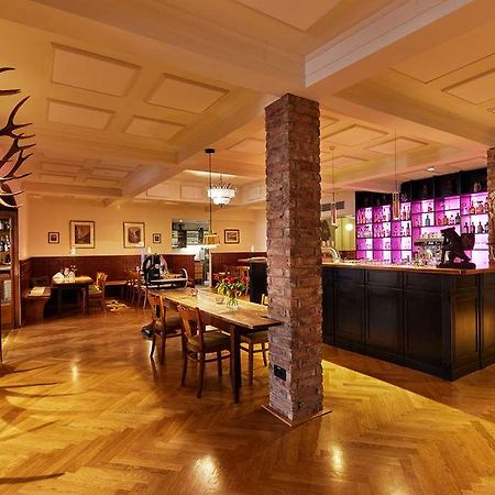 Hotel Zum Roten Baeren Freiburg Restaurant photo