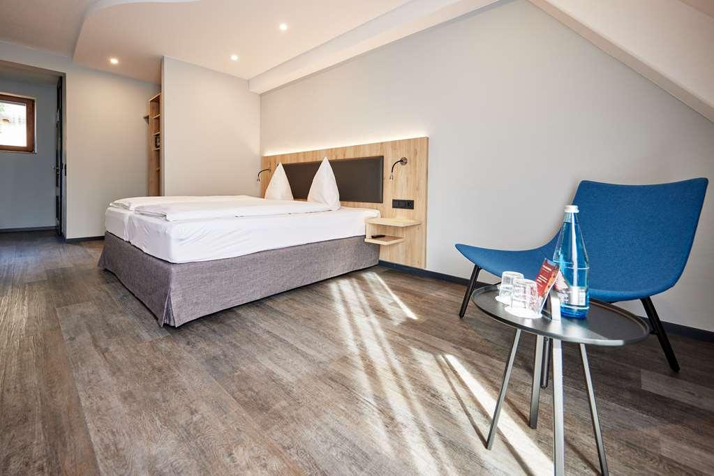 Hotel Zum Roten Baeren Freiburg Room photo